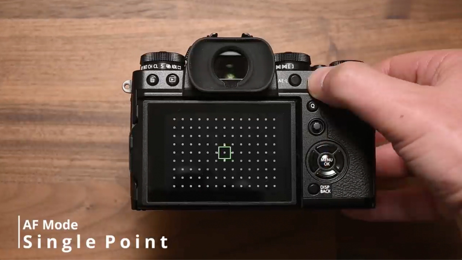 Use Single Point AF mode with small focus point